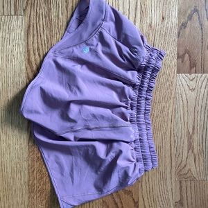 lulu lemon shorts size 4